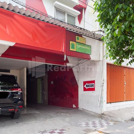 J&B Rooms Pramuka Jakarta Mitra Reddoorz Εξωτερικό φωτογραφία