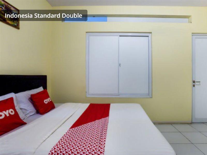 J&B Rooms Pramuka Jakarta Mitra Reddoorz Εξωτερικό φωτογραφία