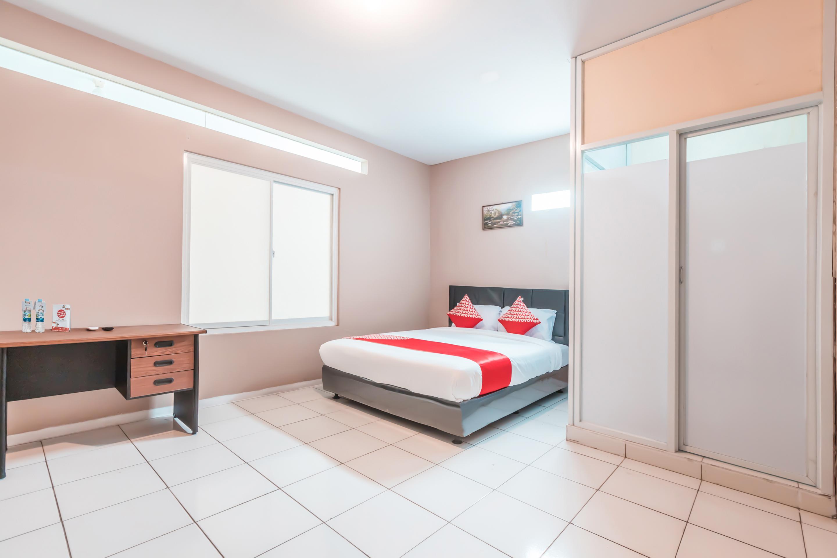 J&B Rooms Pramuka Jakarta Mitra Reddoorz Εξωτερικό φωτογραφία
