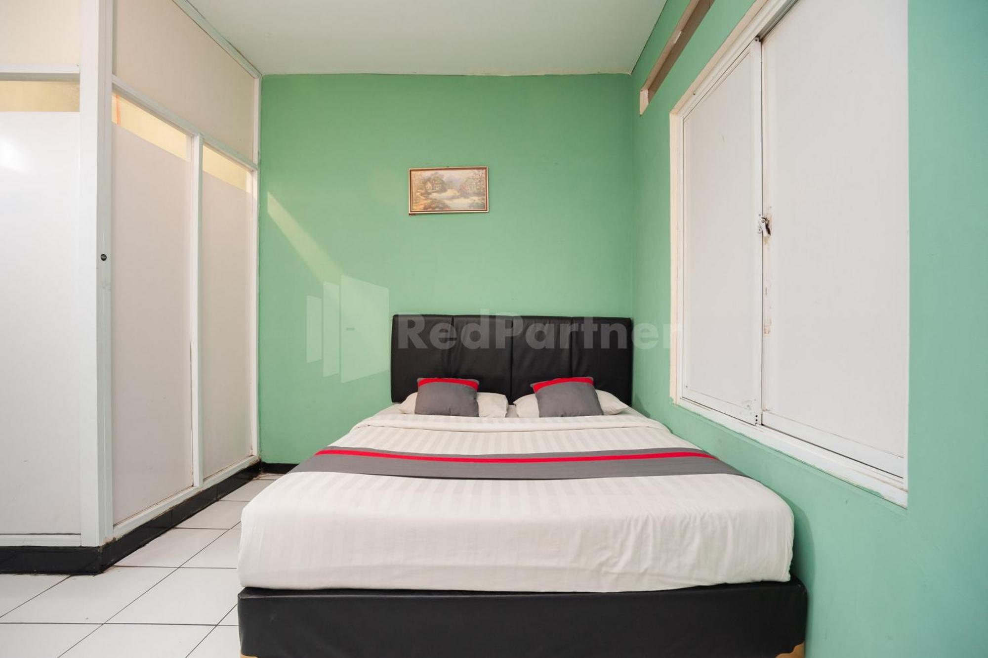 J&B Rooms Pramuka Jakarta Mitra Reddoorz Εξωτερικό φωτογραφία
