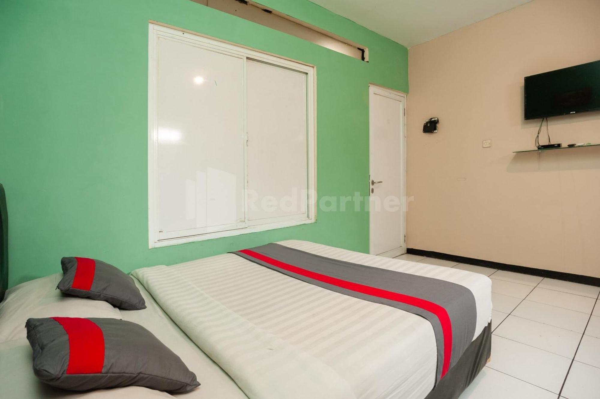 J&B Rooms Pramuka Jakarta Mitra Reddoorz Εξωτερικό φωτογραφία